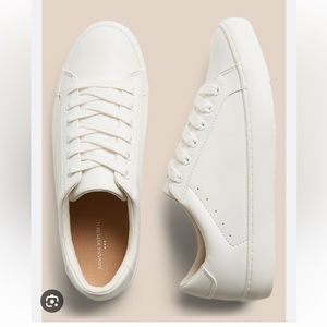 Banana Republic classic sneaker